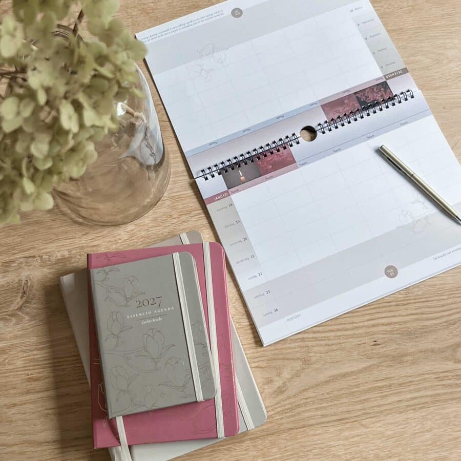 Essencio Agenda Familieplanner 2027 4-3_©EssencioBrands_Essencio.nl-8283 Essencio familieplanner 2027