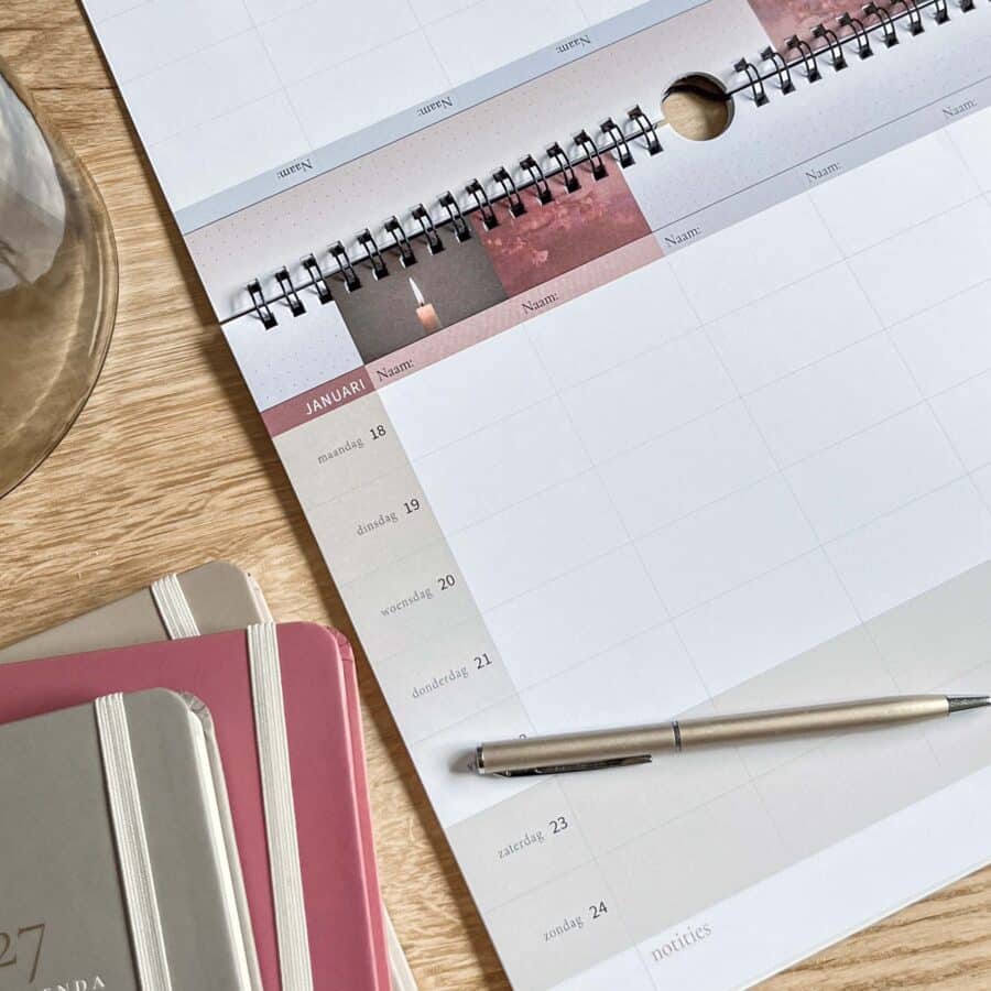 Essencio Business Agenda Familieplanner 2027 4-3_©EssencioBrands_Essencio.nl-8286 Essencio familieplanner 2027